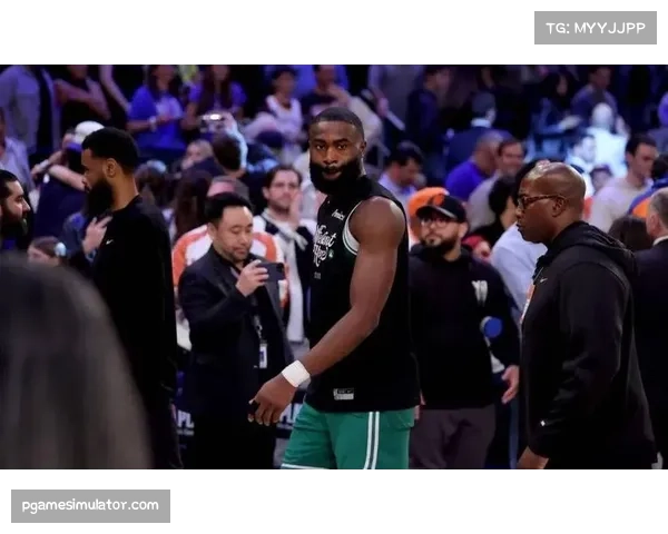 布朗整节遭雪藏仍力挺团队 绿军更衣室处理球星轮换决策显成熟